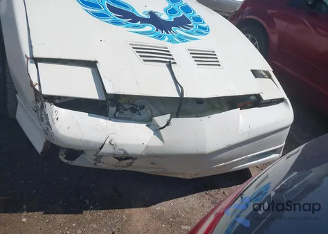 1992 Pontiac Firebird Formula из США, поврежденный, VIN 1G2FS23E3NL200467